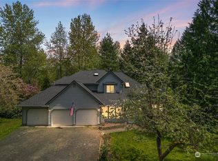 5182 Glory Ln NW, Seabeck, WA