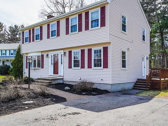 4th image of 32 Westwind Dr