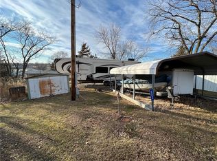 500 Caspian Ave, Princeton, MO 64673