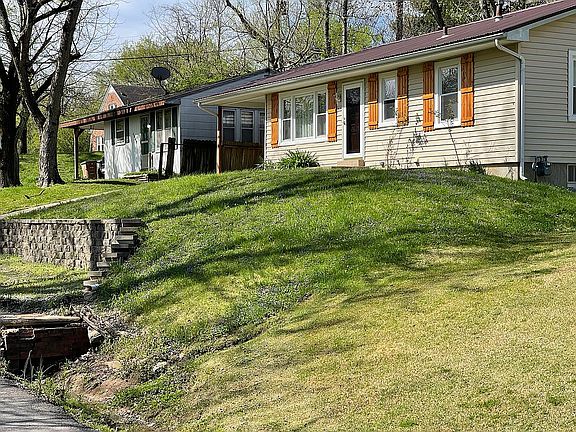 2nd image of 1423 N Missouri St