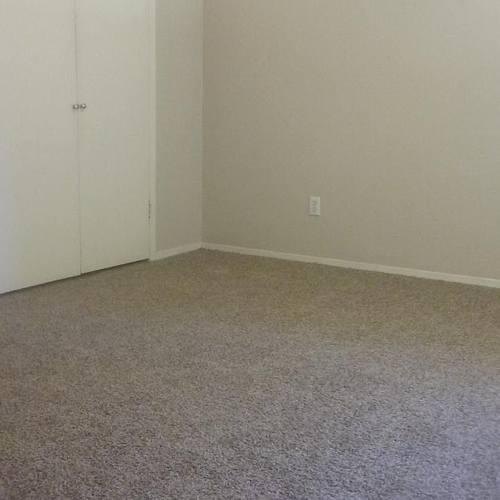 2nd image of 21 Creekmont Ln
