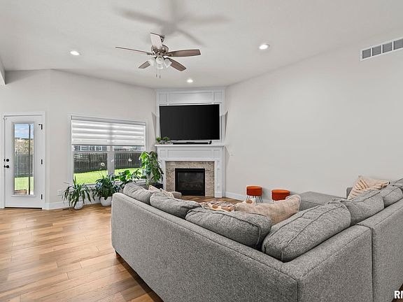 4th image of 4604 Shalegh Ave