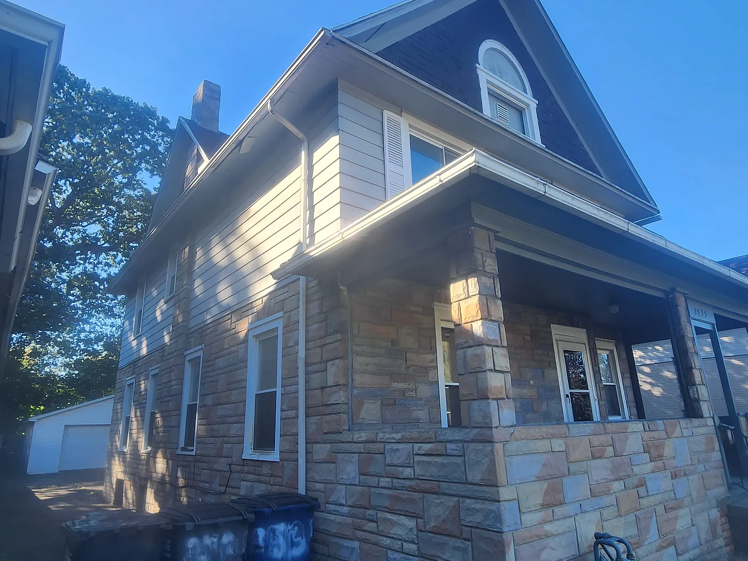 5 bed, 2250 sqft, $1,750 — Photo 3
