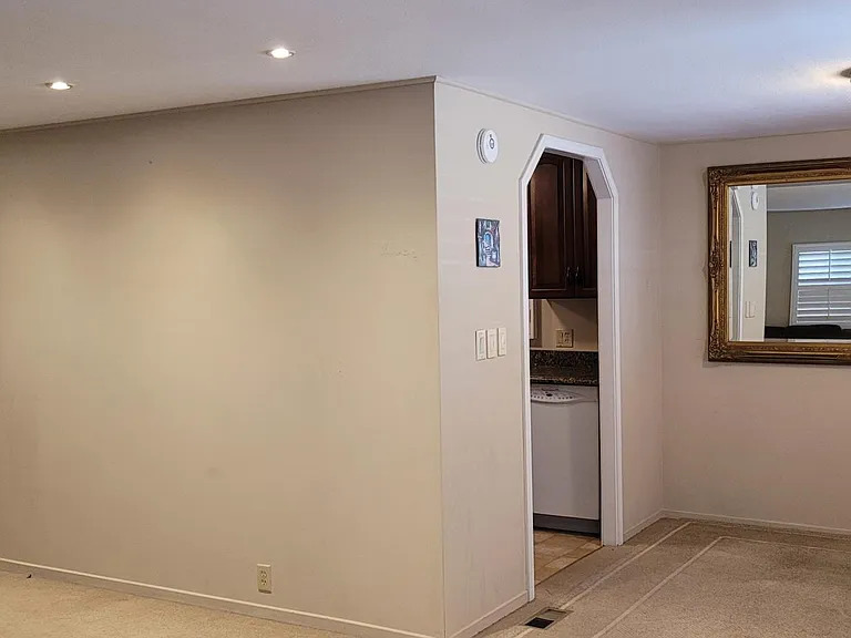 201 Manor Ct #29 — Photo 5