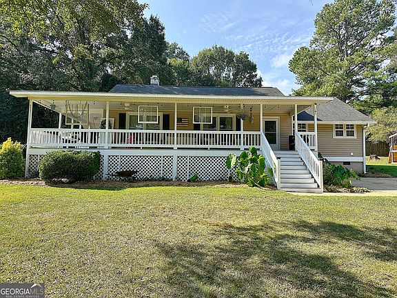 2nd image of 923 Youngs Mill Rd