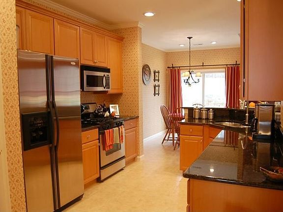 gourmet kitchen