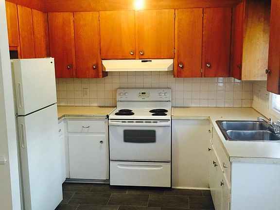 2nd image of 4720 Greenwood Dr