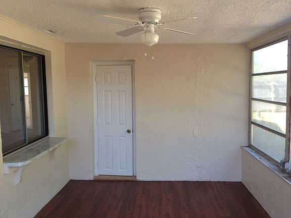 2nd image of 3037 Cable Dr