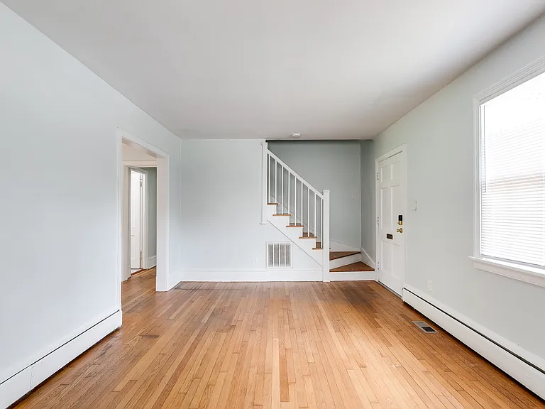 1000 Pepper Ave — Photo 5