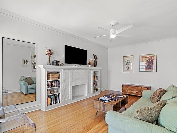 5th image of 1906 S Lawndale Ave