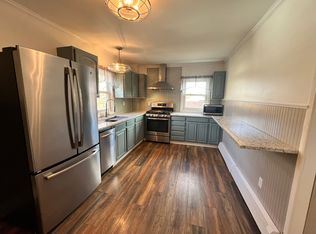 190 Maple St #2, Somerset, MA 02726