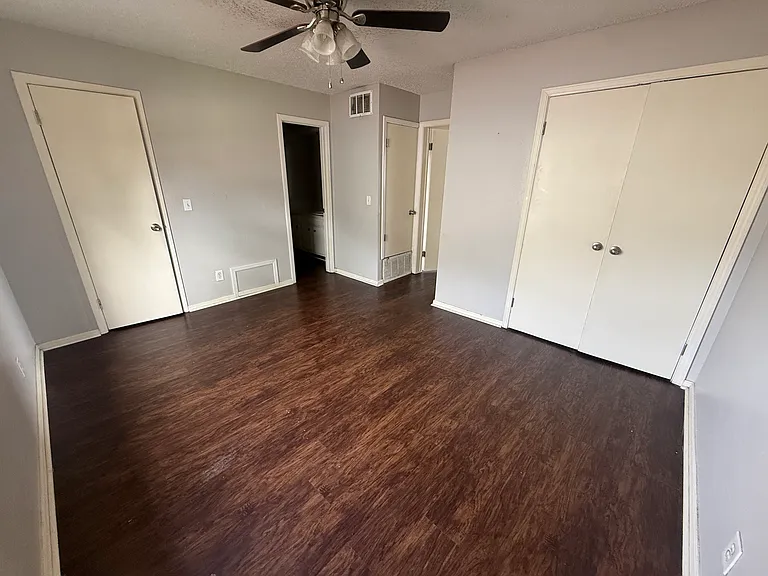 Peartree Apartments — Photo 16