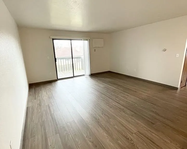 2885 Glen Creek Pl #5 — Photo 5