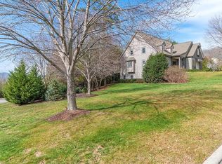 1802 Ellicott Ln, Asheville, NC 28803