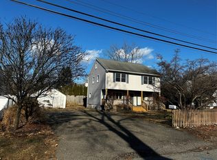 48 Vondran St, Huntington Station, NY 11746