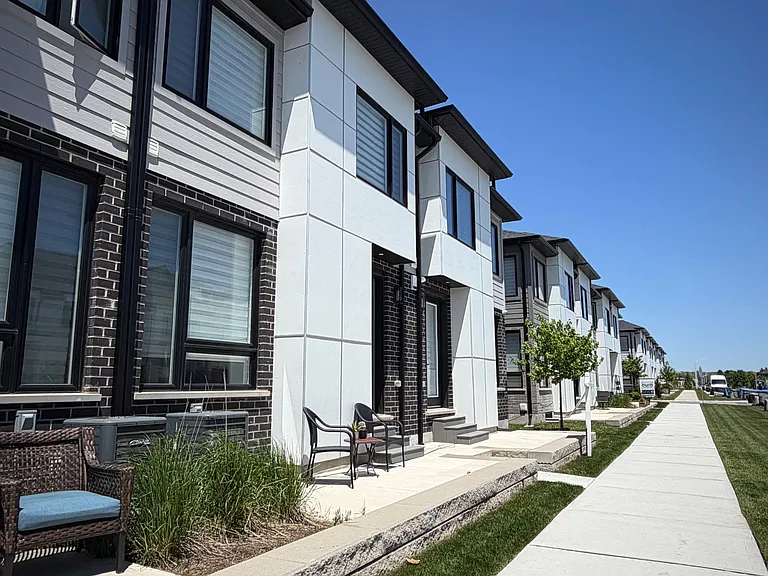 175 Doan Dr #111 — Photo 4