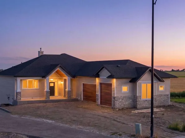 243 W Red Tail Rdg SE, High River, AB T1V 0J8