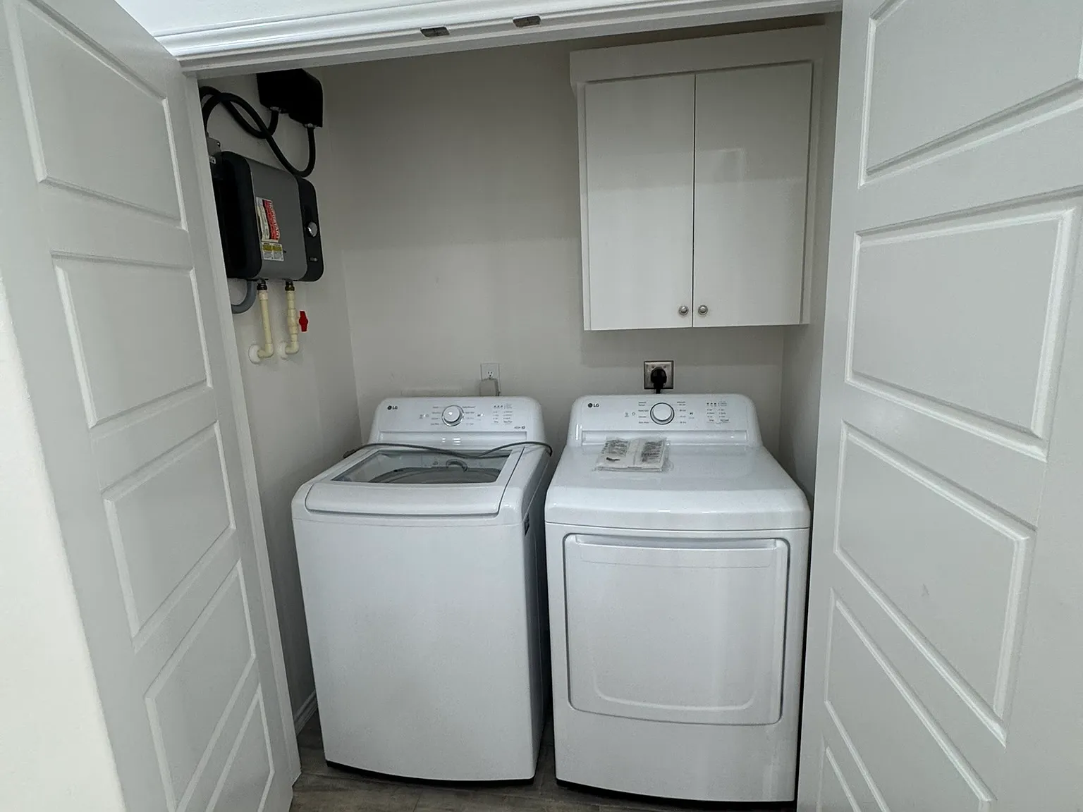 2116 E Valley Cir — Photo 4