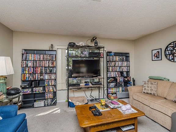 3rd image of 5131 Ellendale Ave