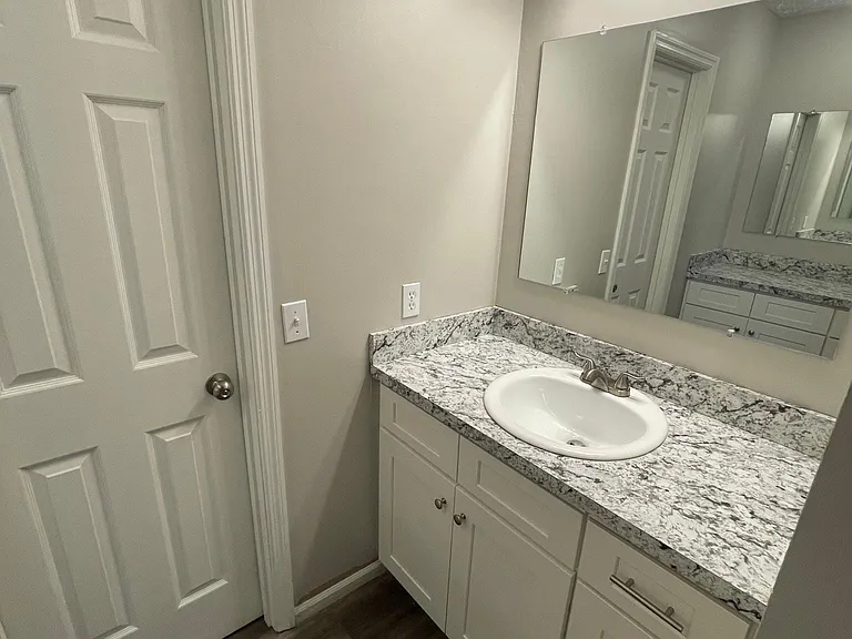 1204 Worthington Heights Blvd — Photo 14