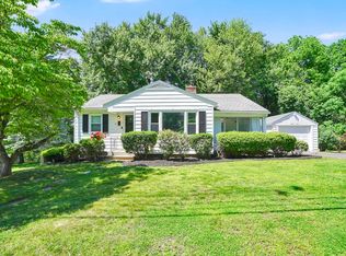 37 High St, East Longmeadow, MA 01028