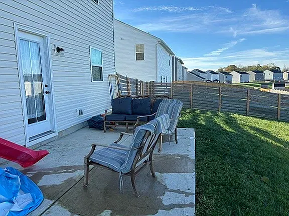 3 bed, 1440 sqft, $2,700 — Photo 4
