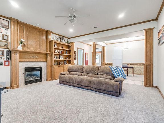 5th image of 2421 SW 96th St