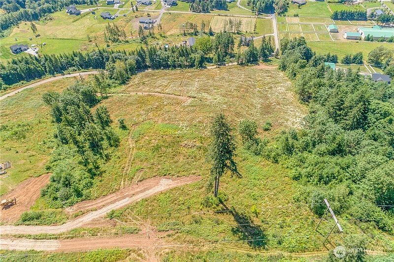 2nd image of 393 Hansen EXT Road