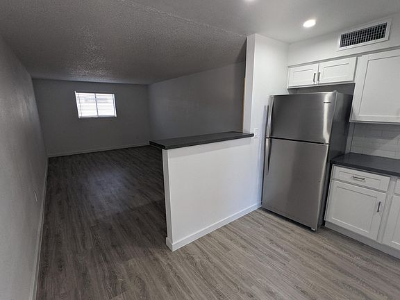 2nd image of 1503 E Missouri Ave #23