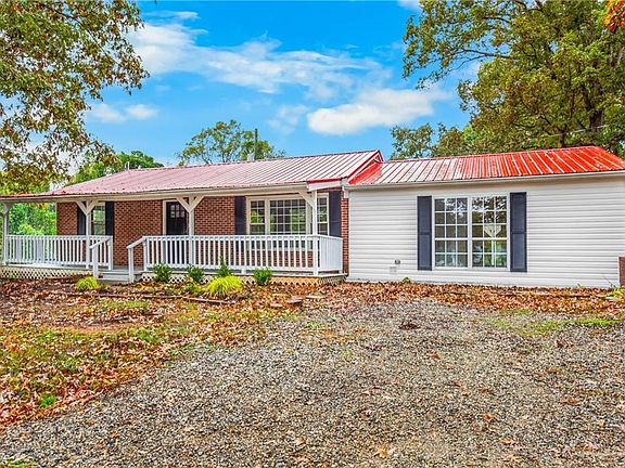 3rd image of 2774 Valleyspring Rd