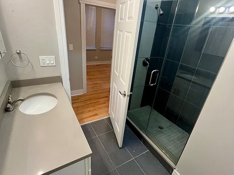 1812 W Cortland St #1F — Photo 11