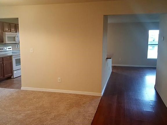 3rd image of 31037 Harper Branch Pl