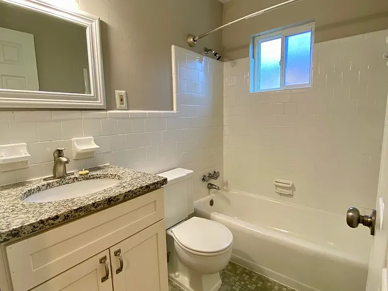 Oak Pointe Apartments — Photo 13