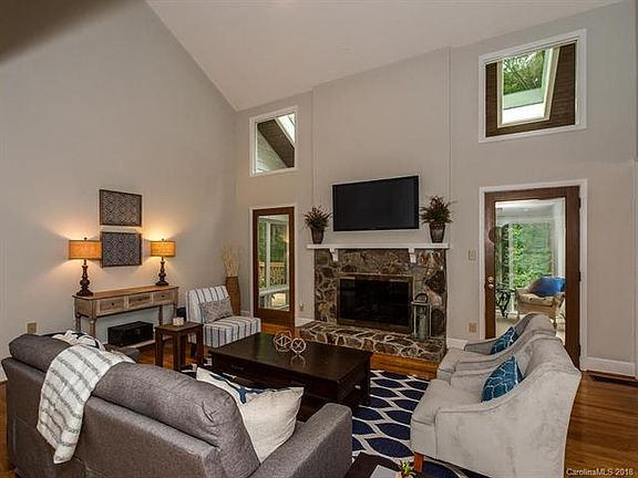 5th image of 9218 Hampton Oaks Ln