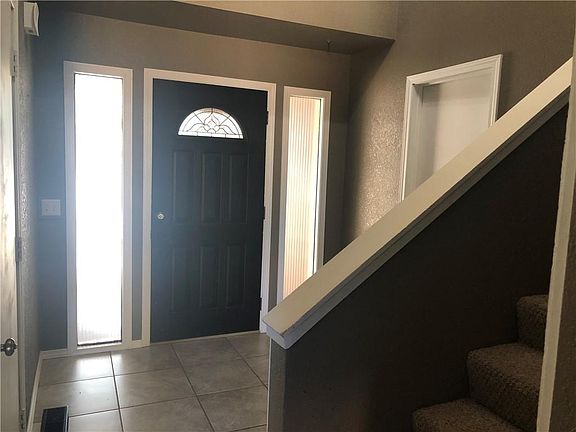 3rd image of 2913 Millice Ave