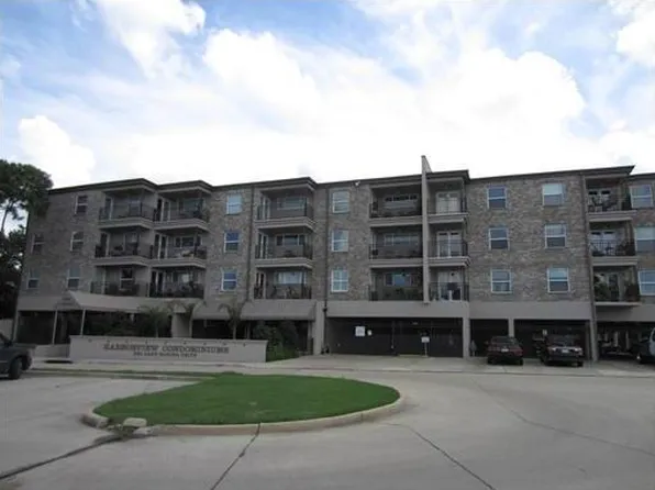 500 Lake Marina Ave APT 301, New Orleans, LA 70124