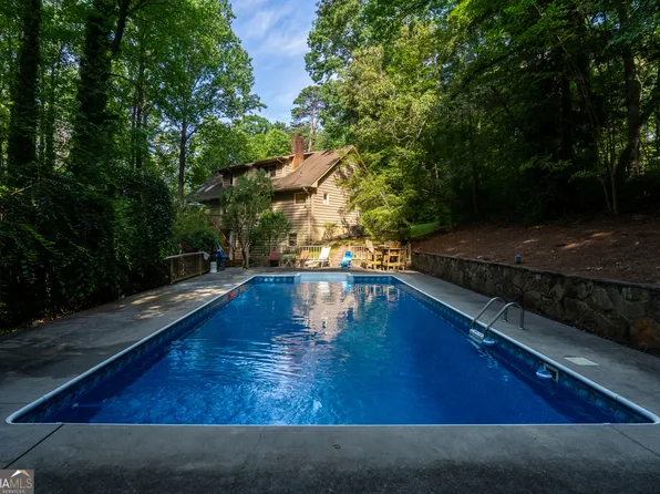 190 Applewood Dr, Tiger, GA 30576