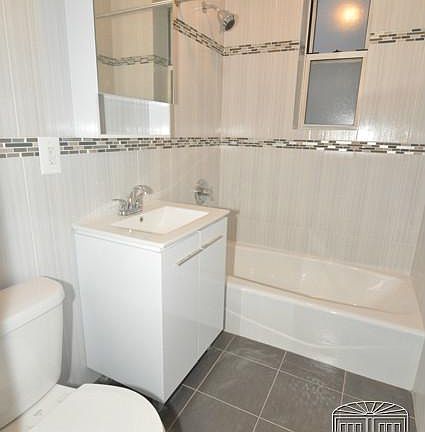 3rd image of 4129 46th St #2M