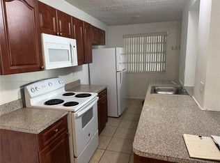 1100 NE 1st Ct APT 101, Hallandale, FL 33009
