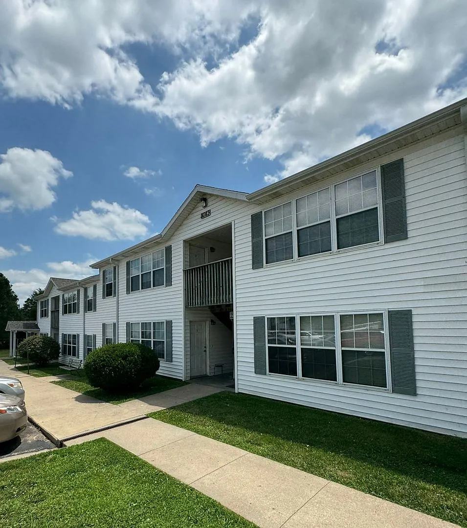 Kaylene Court Apartments — Photo 2