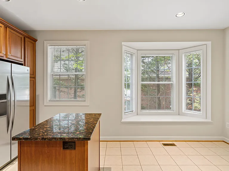 788 N Wakefield St — Photo 12