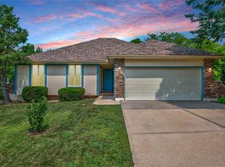 1309 NW Delwood Dr, Blue Springs, MO 64015