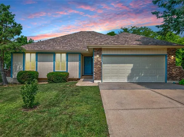 1309 NW Delwood Dr, Blue Springs, MO 64015