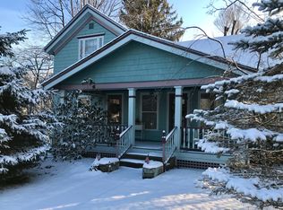 10592 South St, Garrettsville, OH 44231
