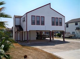 111 Poop Deck Ln, Freeport, TX 77541