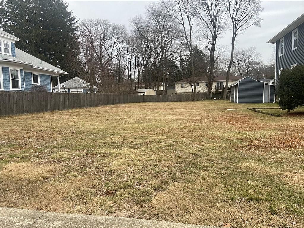 502 W Oaklawn Ave, Cranston, RI 02920 MLS 1328748 Zillow