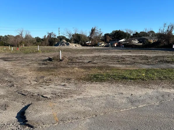 2413 Ferabee Street, Morehead City, NC 28557