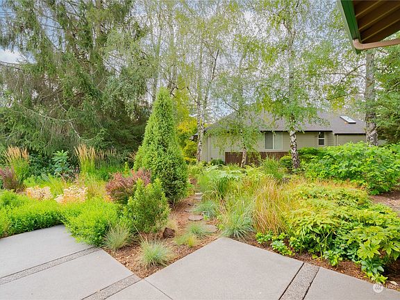 4th image of 9214 NW 25th Avenue