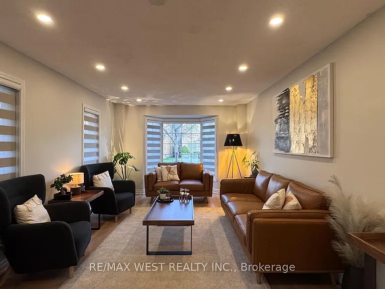 931 Gazley Cir — Photo 3