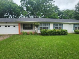 1900 Laura Lee Ln, Kilgore, TX 75662
